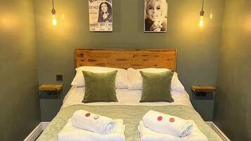 1 bedroom, free WiFi, bed sheets