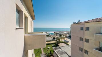 Superior Triple Room | Balcony
