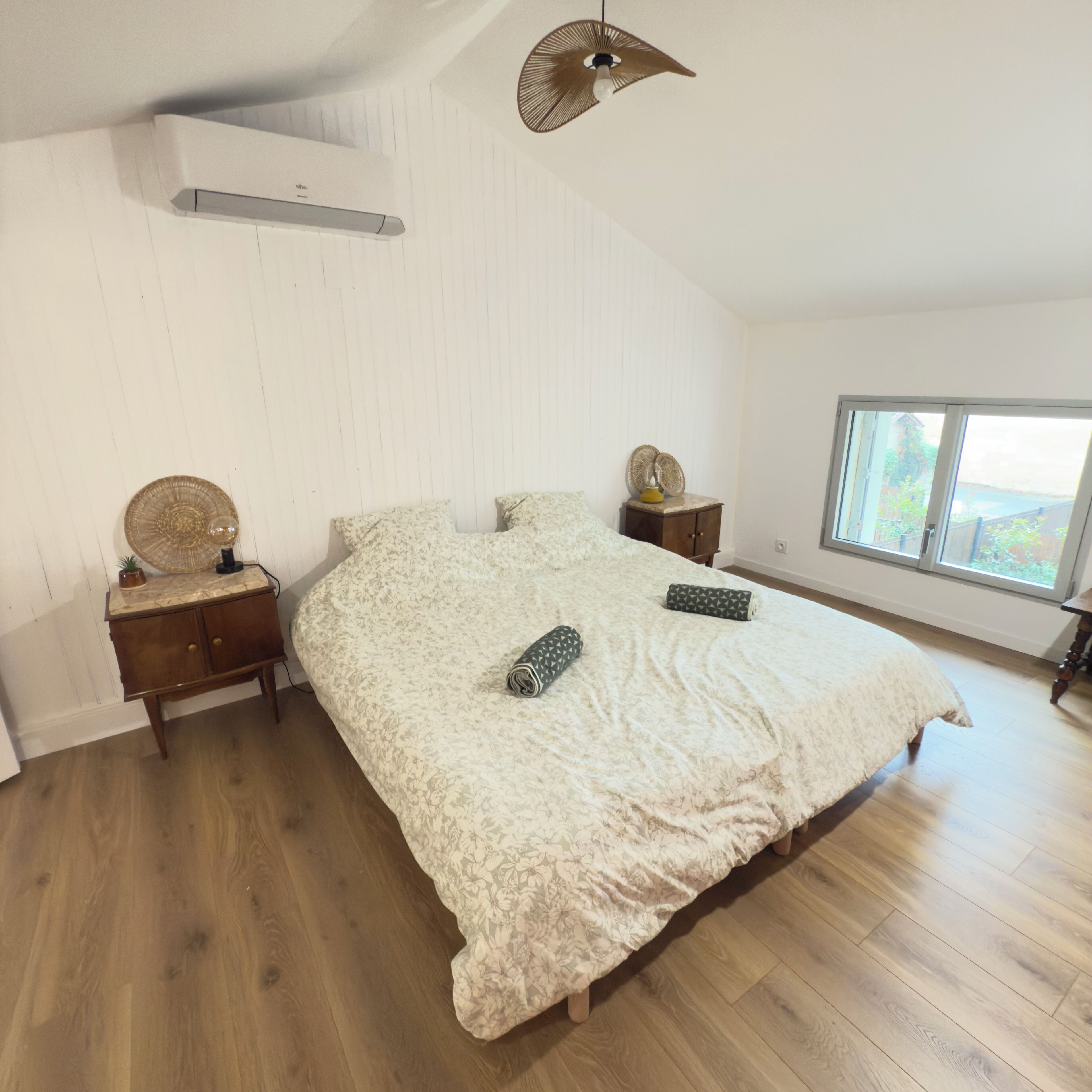 4 chambres, bureau, lit parapluie, Wi-Fi gratuit