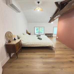 4 habitaciones, escritorio, cuna de viaje y wifi gratis