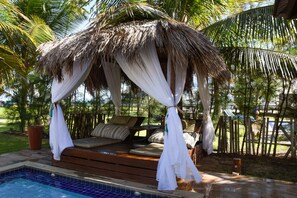 Outdoor pool - Luxury Beachfront Bungalow - Service Included (Praia dos Carneiros)