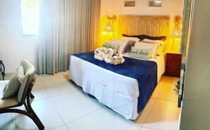 3 habitaciones, escritorio, tabla de planchar con plancha y wifi gratis