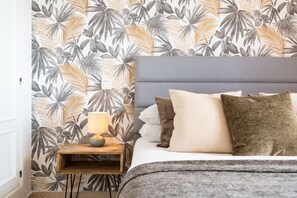 2 室のベッドルーム、アイロン / アイロン台、WiFi (無料)、ベッドシーツ