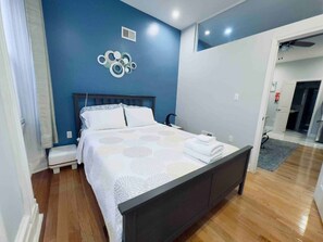 1 bedroom, desk, iron/ironing board, WiFi