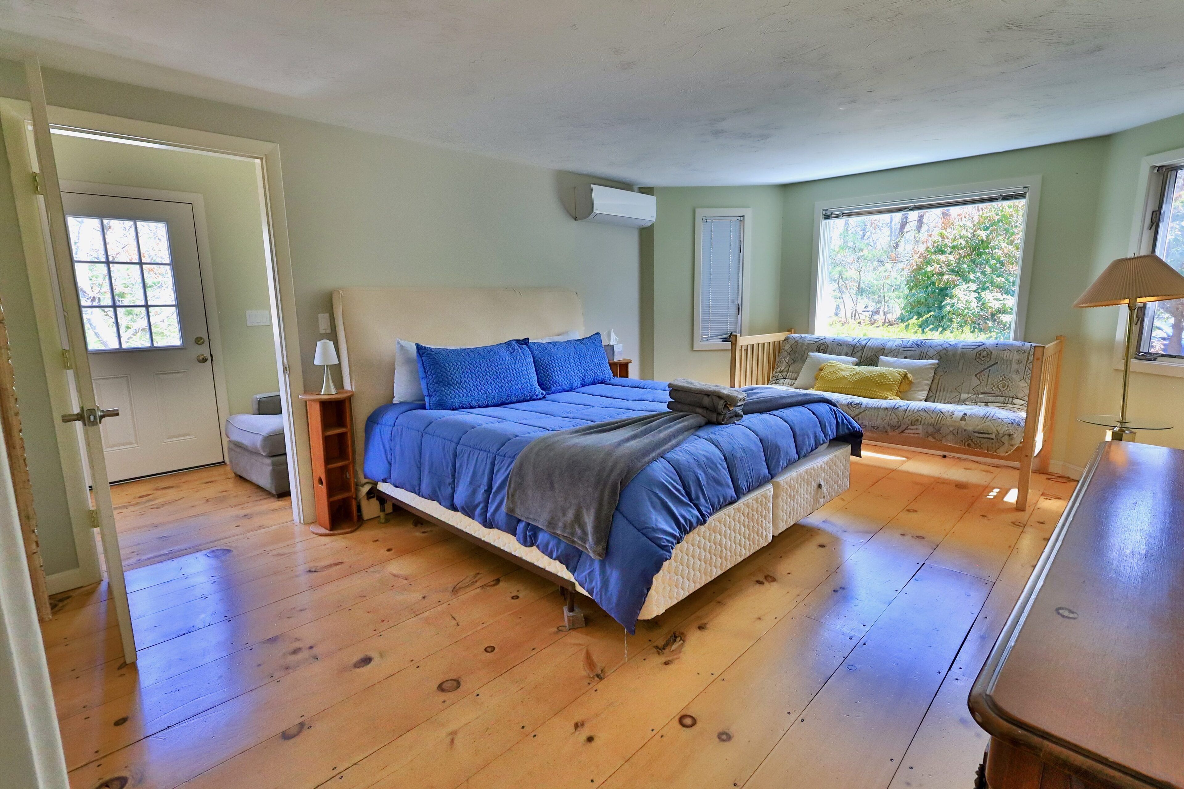 7 slaapkamers, een bureau, een strijkplank/strijkijzer, gratis wifi