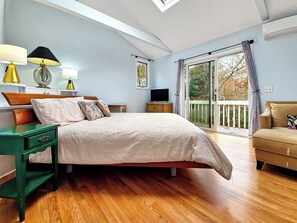 7 bedrooms, desk, iron/ironing board, free WiFi