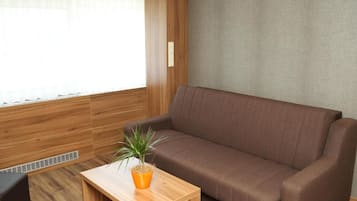 四人房 | 書桌、手提電腦工作空間、隔音、免費 Wi-Fi