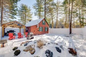 Property grounds - The Rustic Cabin The Rustic Cabin (Blakeslee)