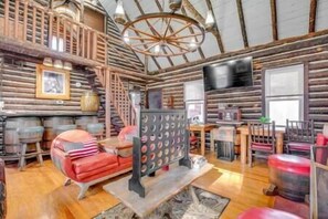 Interior - The Rustic Cabin The Rustic Cabin (Blakeslee)