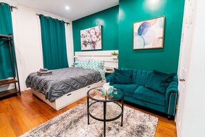 1 bedroom, desk, iron/ironing board, WiFi