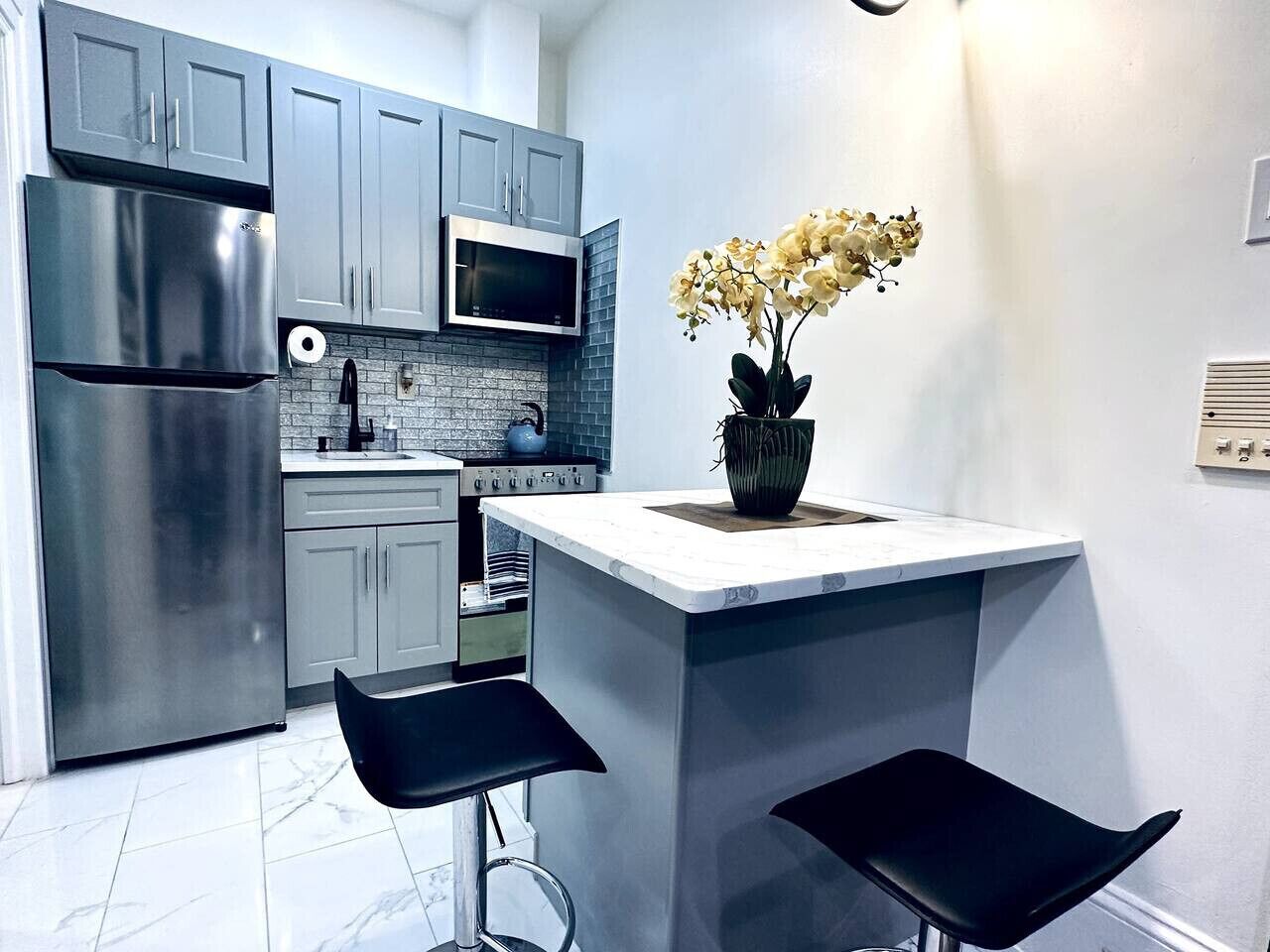 Fridge, microwave, stovetop, toaster