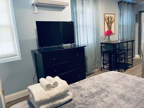 1 Schlafzimmer, Schreibtisch, Bügeleisen/Bügelbrett, WLAN