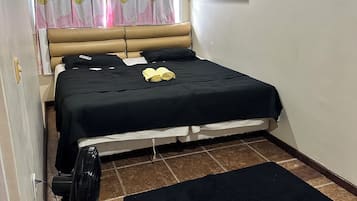 1 habitación, wifi y ropa de cama