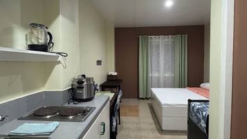 1 habitación, wifi y ropa de cama