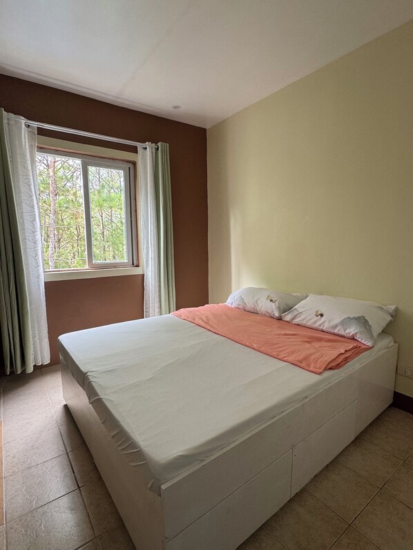 1 bedroom, WiFi, bed sheets