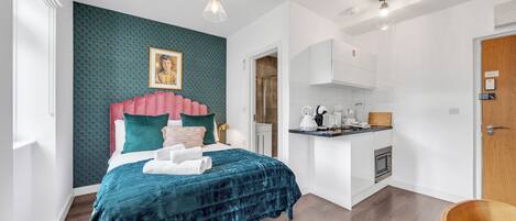 デスク、アイロン / アイロン台、旅行用ベビーベッド、WiFi