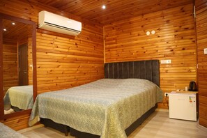 Standard Double Room Single Use, 1 Double Bed, Private Bathroom, City View - MENTES OTEL (Boyabat)