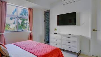 1 chambre, bureau, fer et planche à repasser, accès au Wi-Fi (inclus)