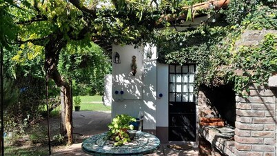 Guest House Muñiz, park 1000m2 20m2 cub. bath w/shower detachable swimming pool