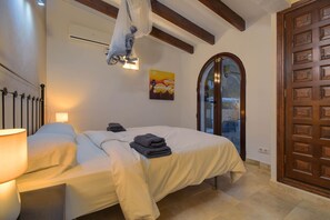 3 habitaciones, tabla de planchar con plancha y wifi gratis