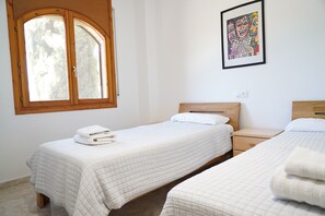 4 chambres, Wi-Fi gratuit, draps fournis