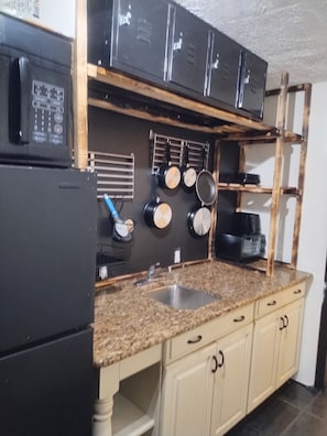 Microwave, oven, stovetop, cookware/dishes/utensils