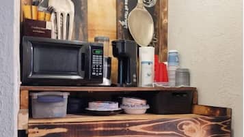 微波炉、烤箱、炉灶、厨具/餐具