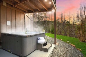 Spa - Blue Mtn Retreat - Round House (Blue Ridge)