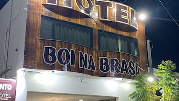 Fachada da propriedade