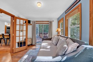 Televisión, chimenea