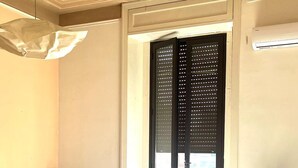 Iron/ironing board (on request), free WiFi - Deodato Guest House (Catania)