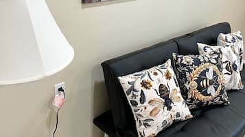 Luxe appartement, terras | Woonruimte | Flatscreentelevisie