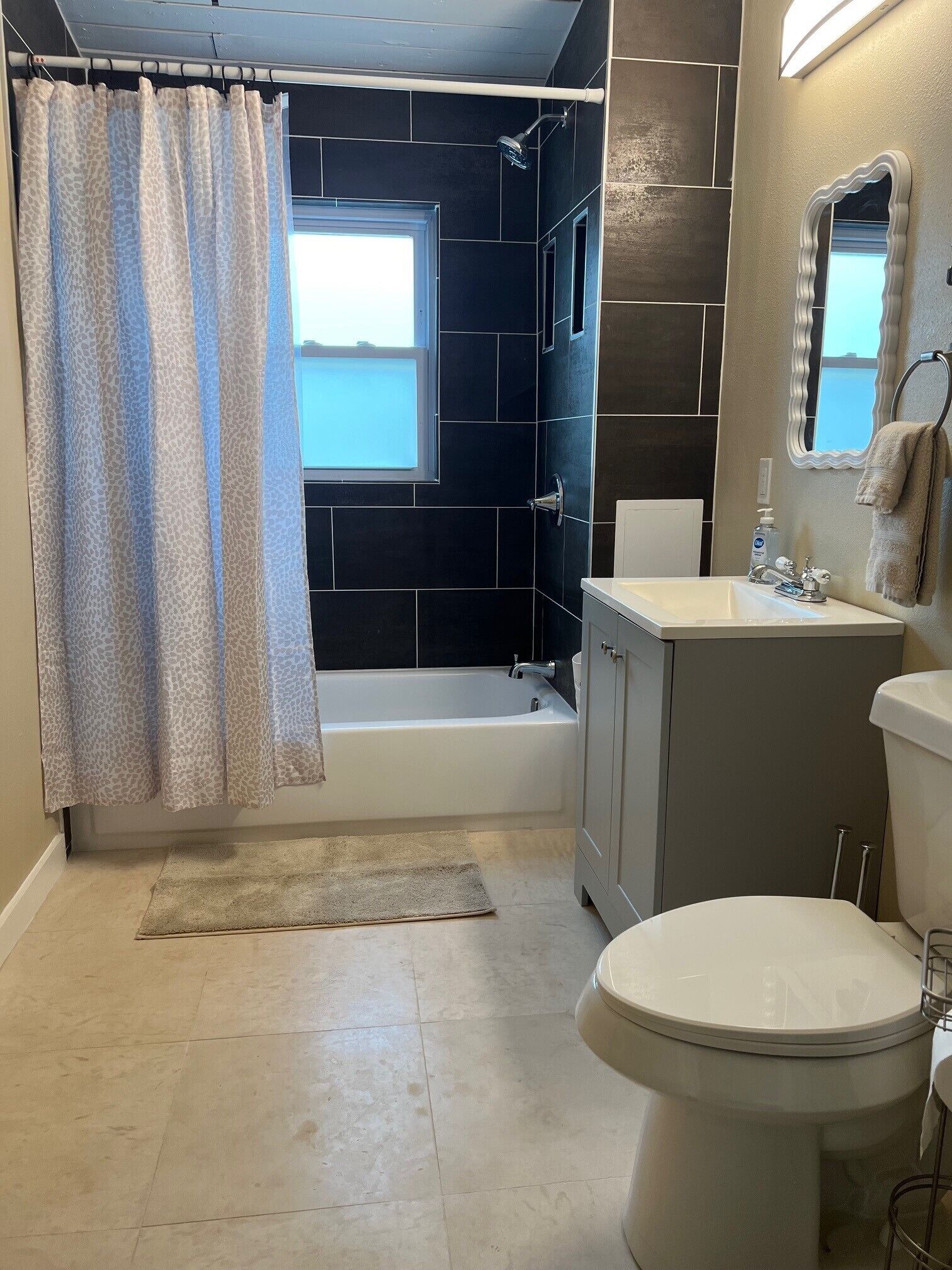 Premium Apartment | Bathroom
