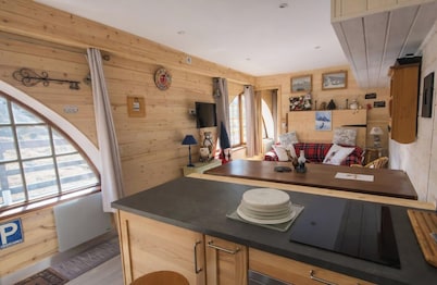 Cozy retreat just steps from the slopes
