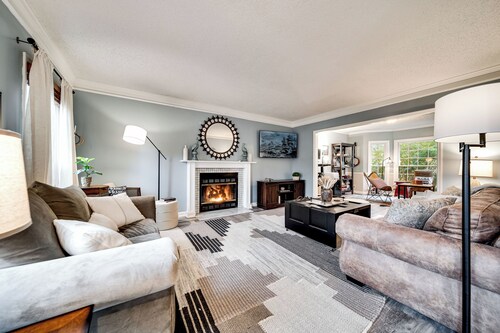 Spacious Family Home in Franklin w/ Playground