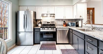 Spacious Family Home in Franklin w/ Playground