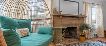 Vibrant Walkable Aspinwall Home