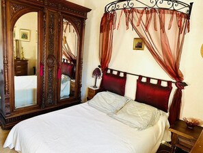 4 bedrooms, iron/ironing board, travel crib, WiFi