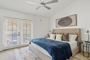 3 bedrooms, desk, iron/ironing board, travel crib