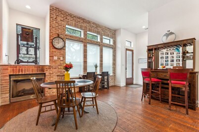 Vintage Modern Luxury-Deep Ellum-Fair Park