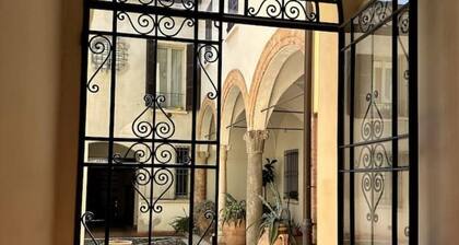 Petrucci House 2 historic center