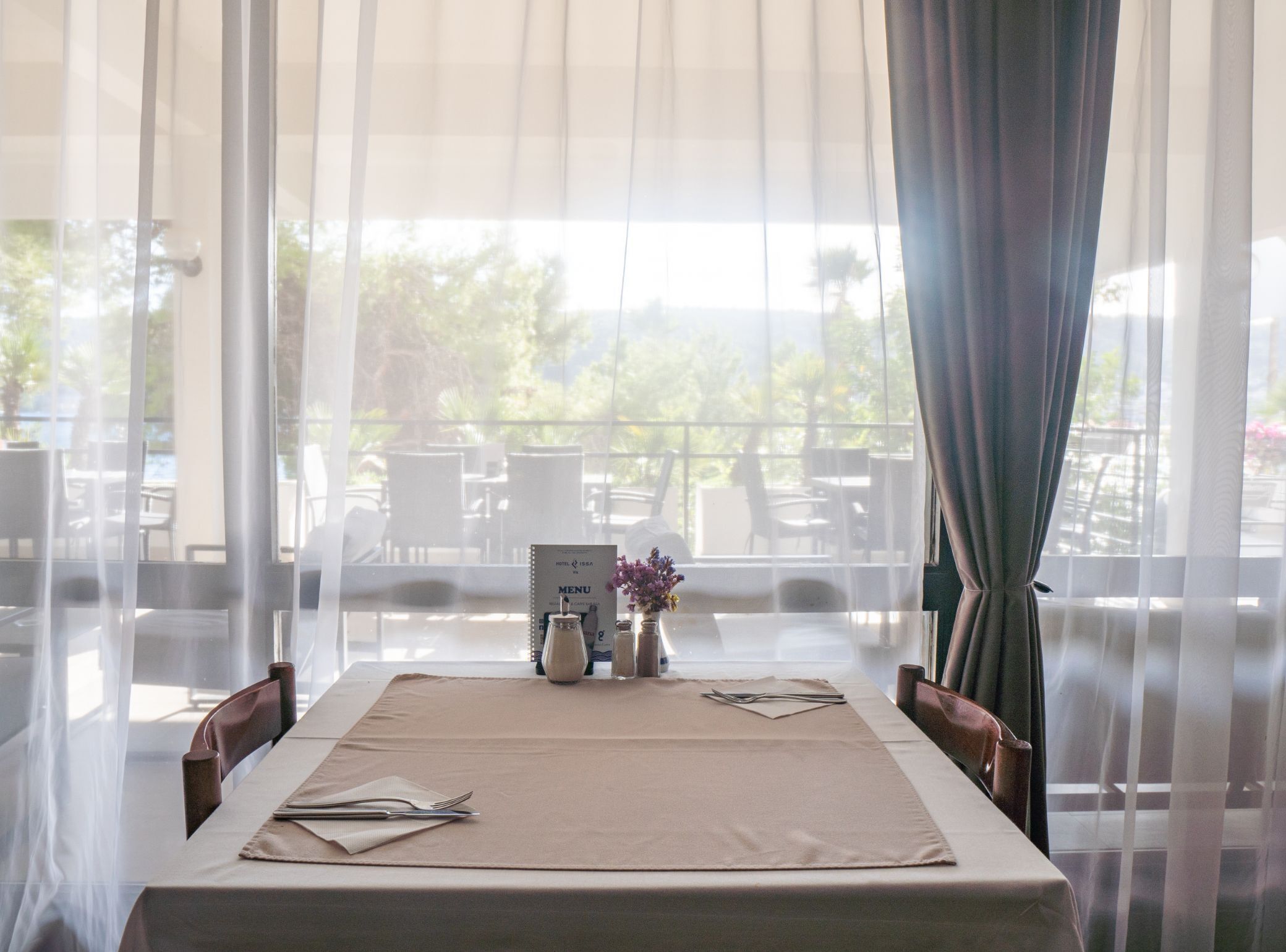 Triple Room (Triple Room Sea View) | Dining room