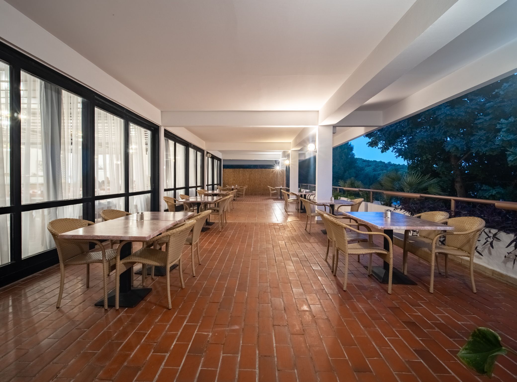 Habitación con 2 camas individuales (Twin Room Sea View) | Restaurante