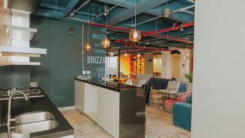 Gemeinsame Küchenausstattung