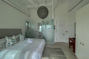 4 dormitorios, tabla de planchar con plancha, wifi y ropa de cama