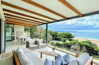 Estrella Residence - Four Bedroom Villa, Sleeps 12