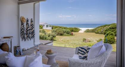 Villa Plettenberg - Four Bedroom Villa, Sleeps 8