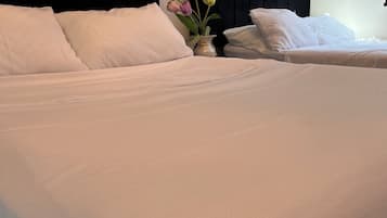 4 bedrooms, desk, iron/ironing board, free WiFi