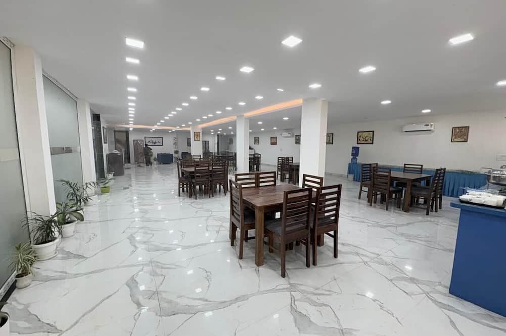Aroha Stayinn - Gurugram