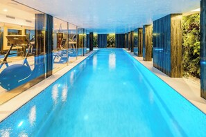 Vila | Piscina | Piscina interna
